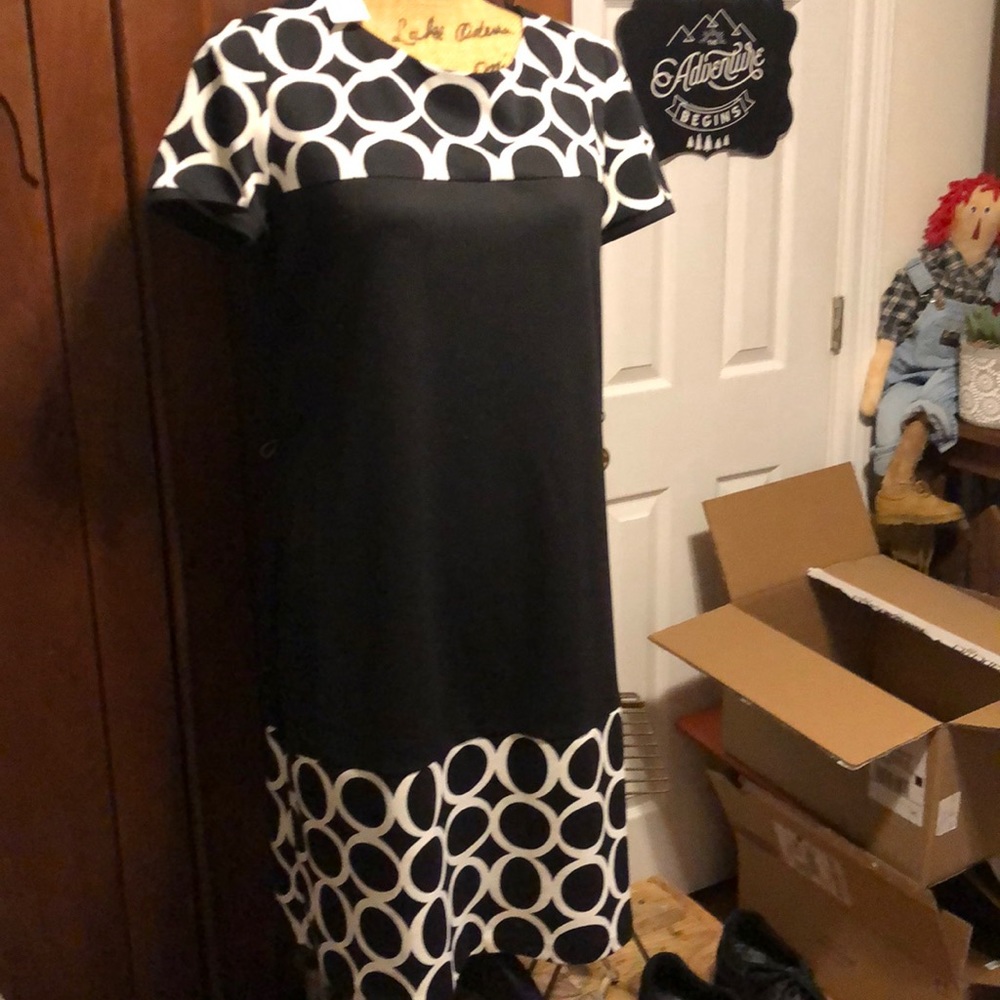 Black and white dress